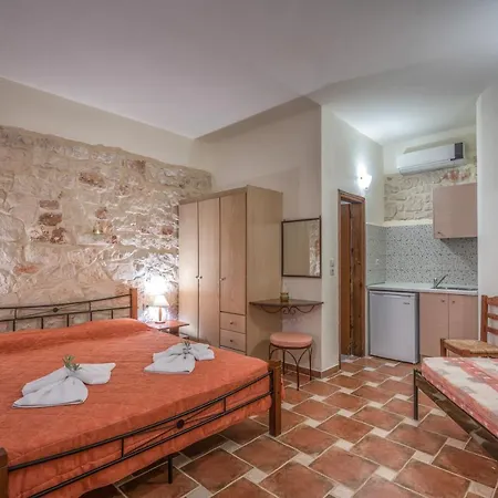 Dante's Maisonettes * אמודי
