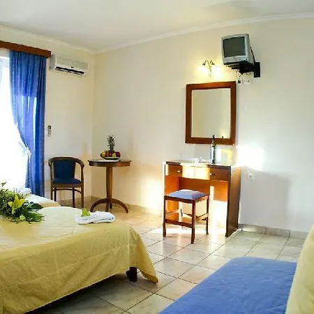 Dante's Maisonettes Ammoudi