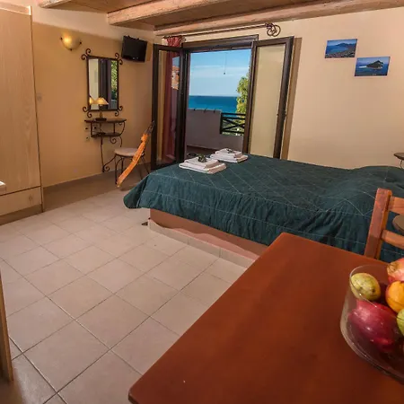 Dante's Maisonettes * Ammoudi